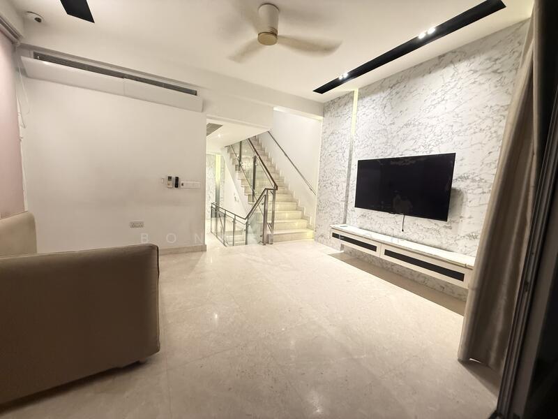 16 Whampoa East photo 2