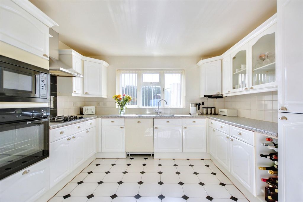 Additional image 5 of 3 bed detached house for saleBilborough Road, Nottingham NG8
