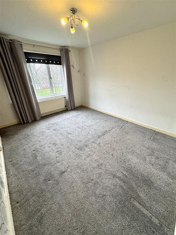 2 bed flat to rent26 Kingseat Avenue, Grangemouth FK3