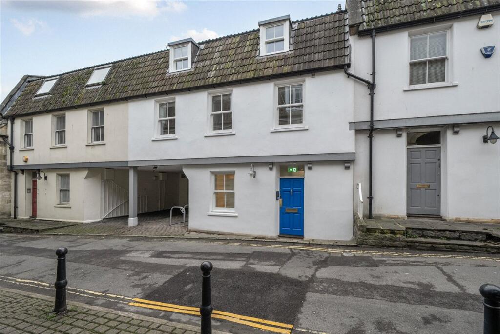 Palace Yard Mews, Bath, BA1