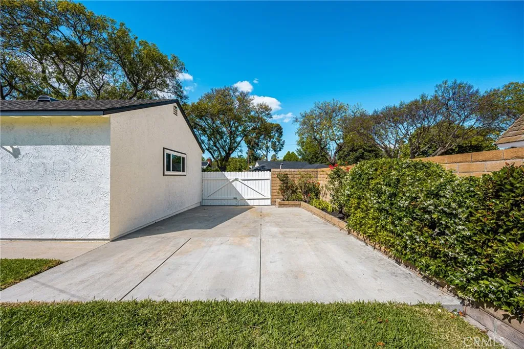 Additional image 93 of 1842 N Greenbrier Rd, Long Beach, CA 90815