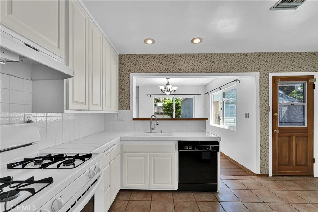 Additional image 9 of 10248 Mather Ave, Sunland, CA 91040