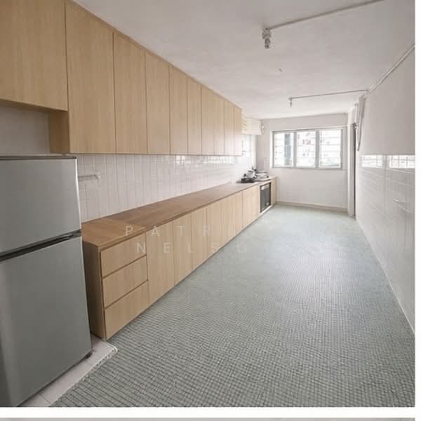 10 Eunos Crescent photo 2