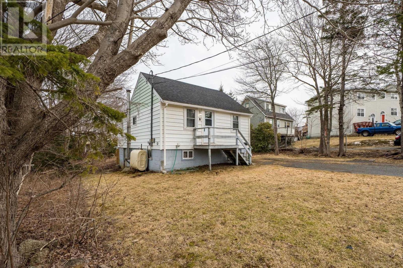 9 Barclay Avenue