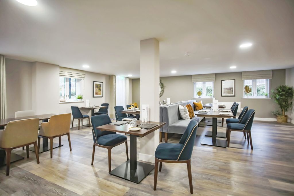 Additional image 15 of 2 bed flat for saleKingfisher Court, South Street, Taunton TA1