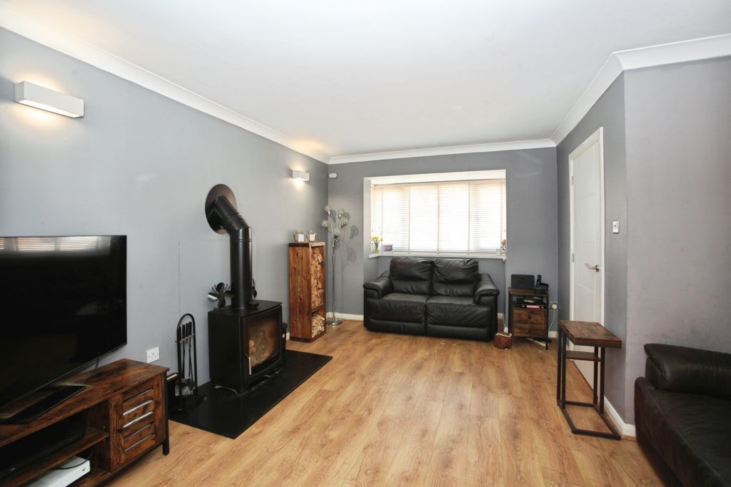 Additional image 2 of 4 bed detached house for saleBarons Court, Caldicot NP26