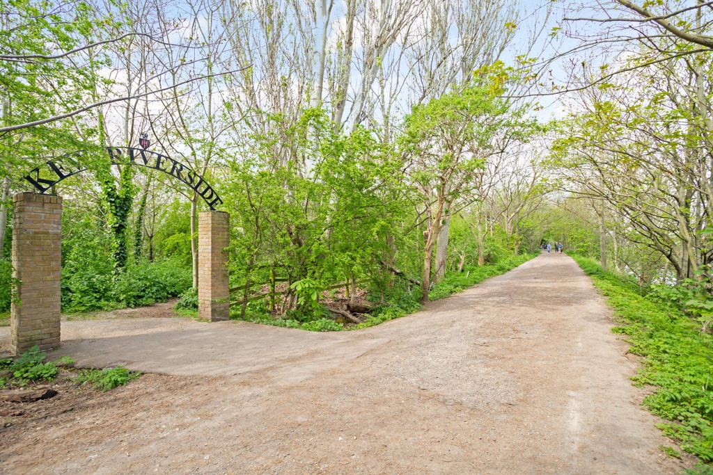 Additional image 19 of 1 bed flat for sale40 Melliss Avenue, Richmond TW9