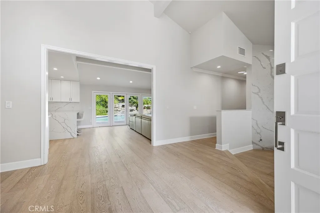 Additional image 4 of 9867 Whitwell Dr, Beverly Hills, CA 90210