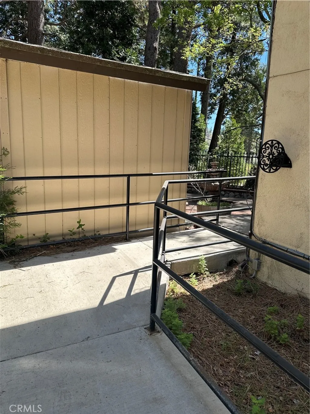 25268 Highway 18, Crestline, CA 92325