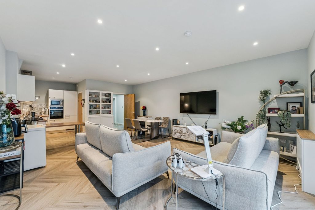 Additional image 4 of 2 bed flat for saleGlasgow Harbour Terraces, Flat 4/3, Glasgow Harbour, Glasgow G11