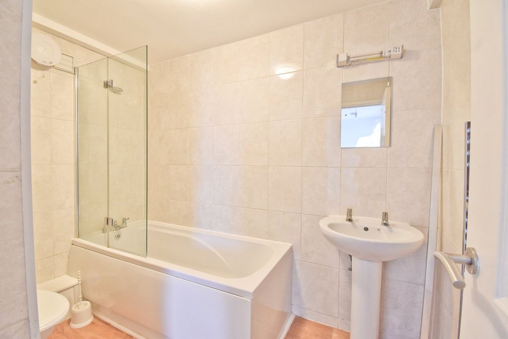 Additional image 5 of 1 bed flat to rentAraby Corner, Shepperton TW17