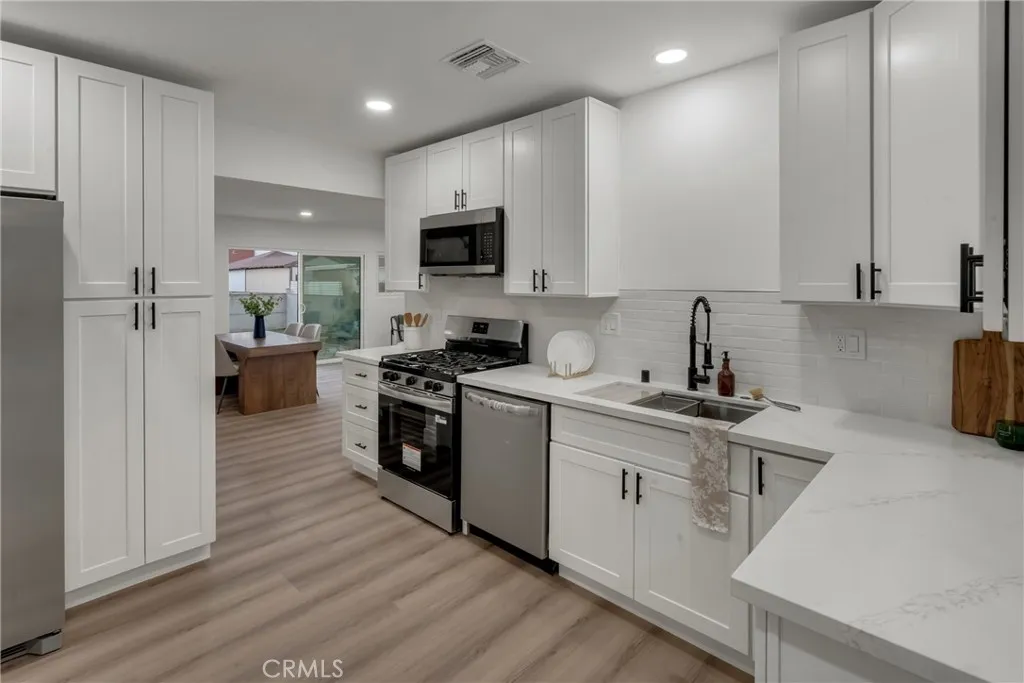 Additional image 60 of 1741 N Rose St, Burbank, CA 91505