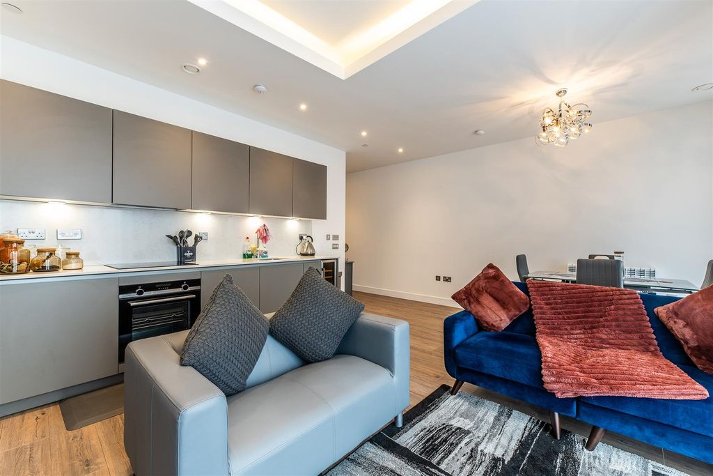 Additional image 5 of 1 bed flat for saleThe Waterside, Pavilion Road, West Bridgford NG2