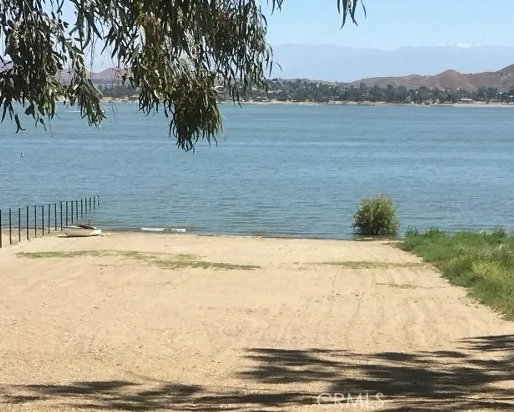 Additional image 3 of 32983 Garner Rd, Lake Elsinore, CA 92530