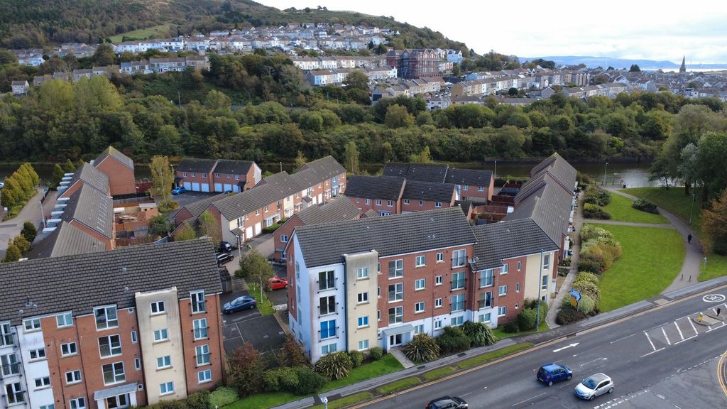 Additional image 2 of 2 bed flat for saleNew Cut Road, Swansea, City & County Of Swansea. SA1