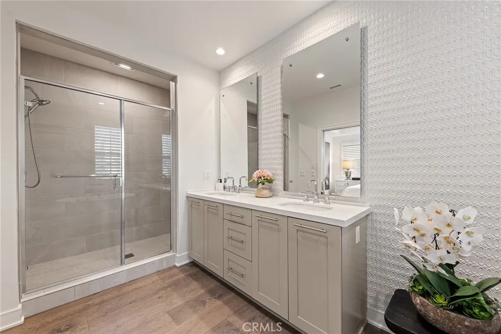 Additional image 114 of 117 Petunia, Irvine, CA 92618