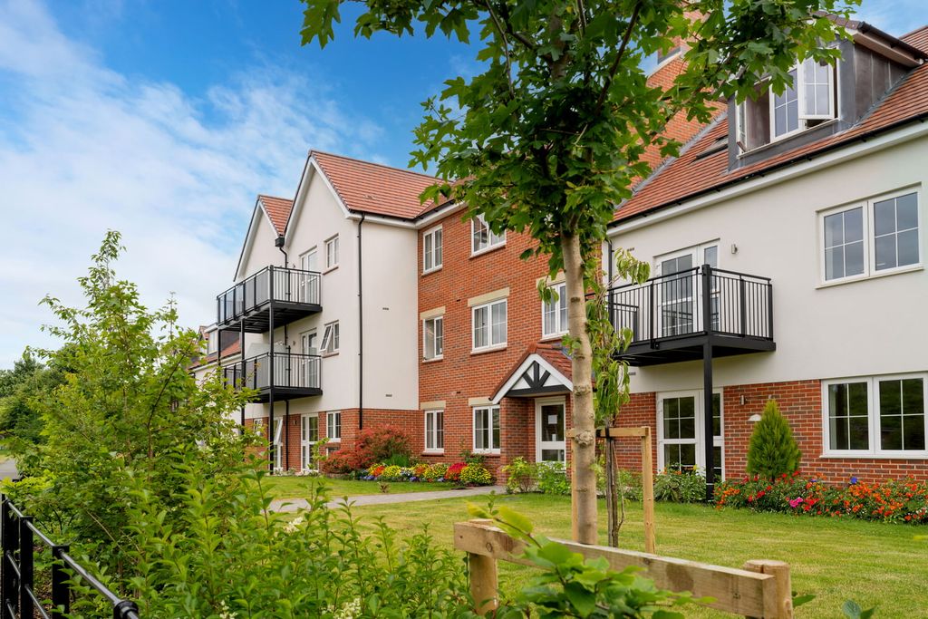 1 bed flat to rentSaffron Walden CB10 photo 4