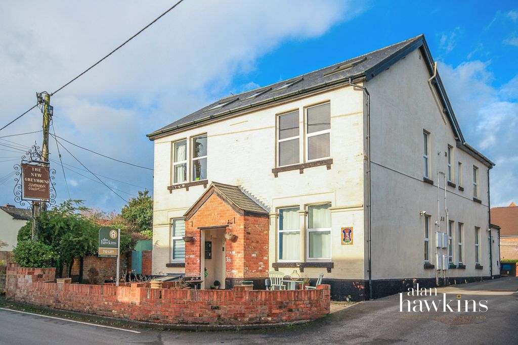 3 bed flat to rentPavenhill, Purton SN5