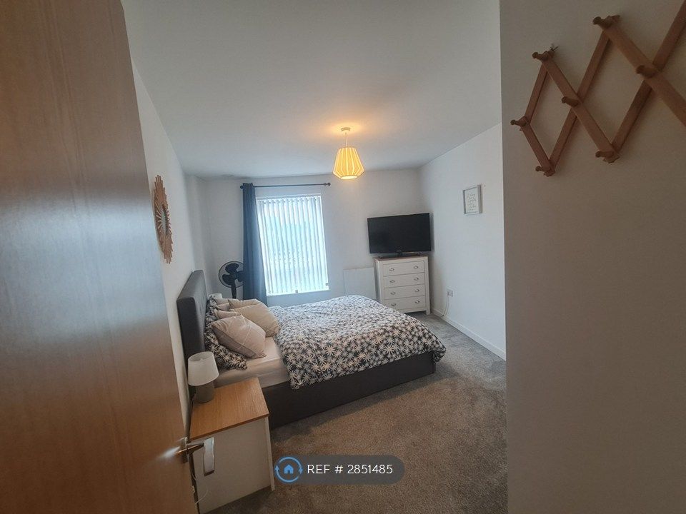 2 bed flat to rentIfield Road, Crawley RH11 photo 4