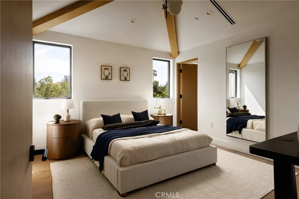Additional image 104 of 15202 Hesby Street, Sherman Oaks, CA 91403