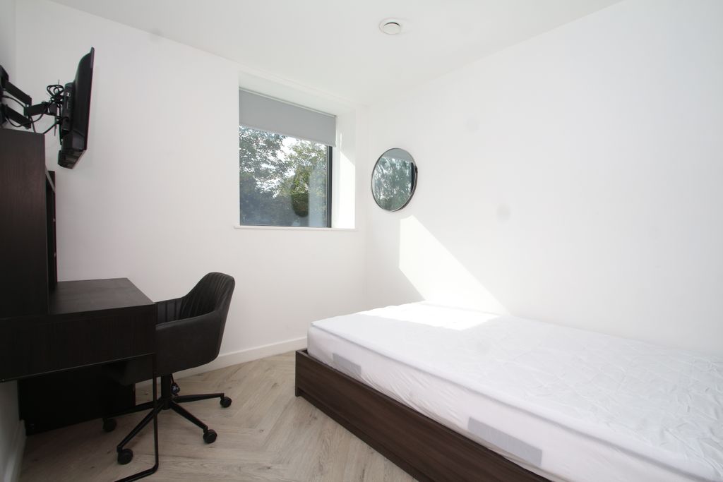6 bed shared accommodation to rentBroadgate, Beeston, Nottingham NG9 photo 2