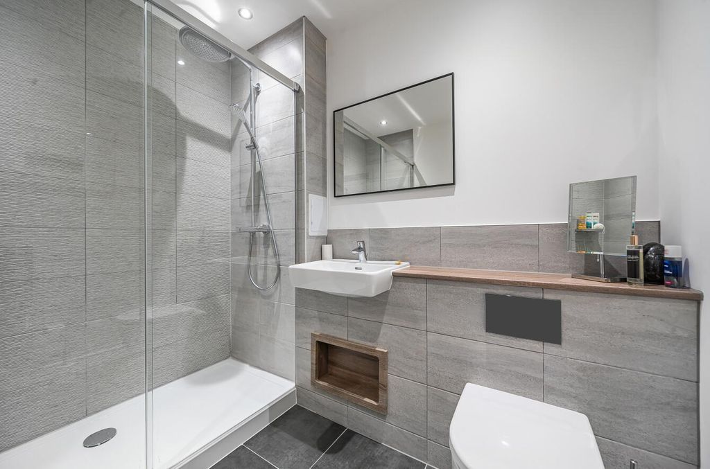 Additional image 12 of 2 bed flat for saleHenry Darlot Drive, London NW7