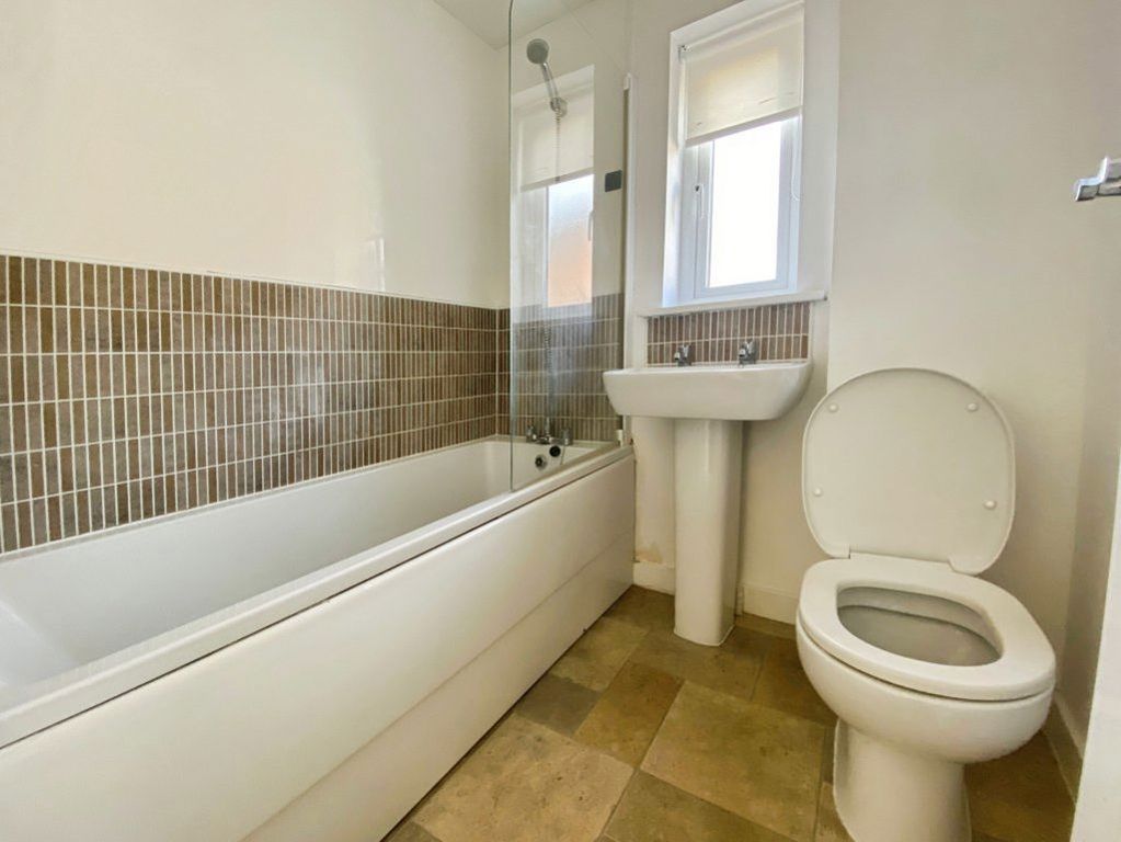 Additional image 7 of 3 bed property to rentFfordd Cadfan, Bridgend CF31