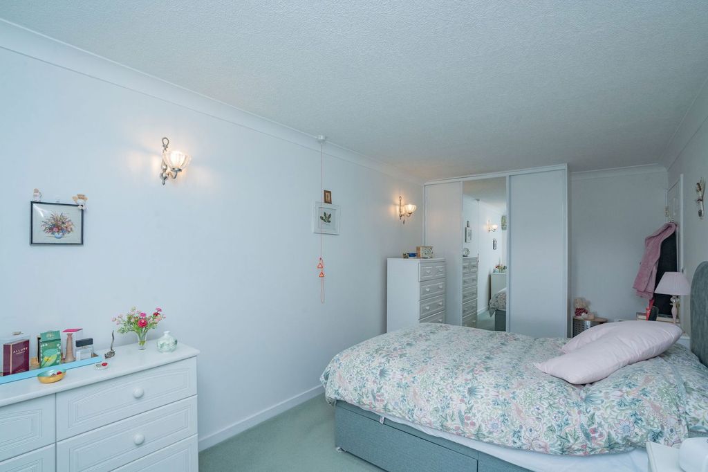 Additional image 12 of 2 bed flat for saleWorcester Road, Malvern, Worcestershire WR14