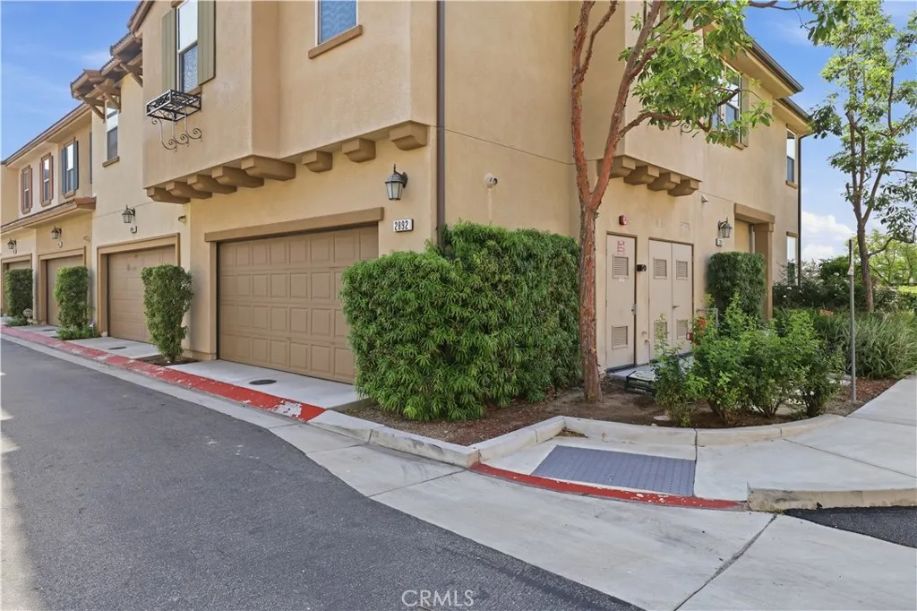 2892 E Via Fiano, Ontario, CA 91764