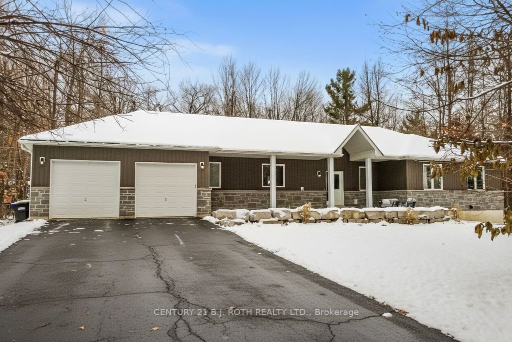 8 Merrington Avenue, Oro-medonte, ON, L3V 6H2