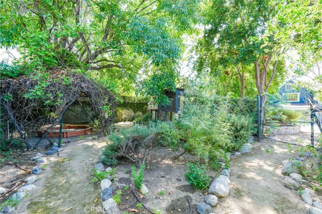 Additional image 72 of 371 E Claremont St, Pasadena, CA 91104