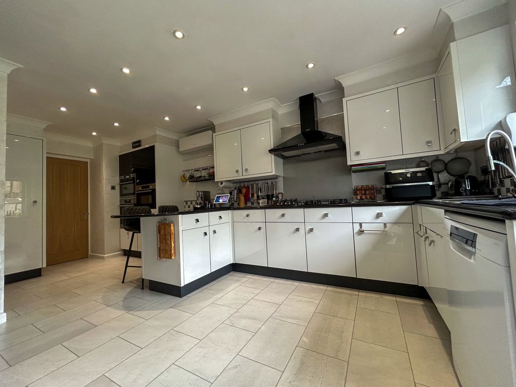 Additional image 2 of 6 bed detached house for saleLongwater, Orton Longueville, Peterborough PE2