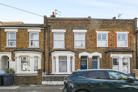 Felixstowe Road, London, 5 NW10