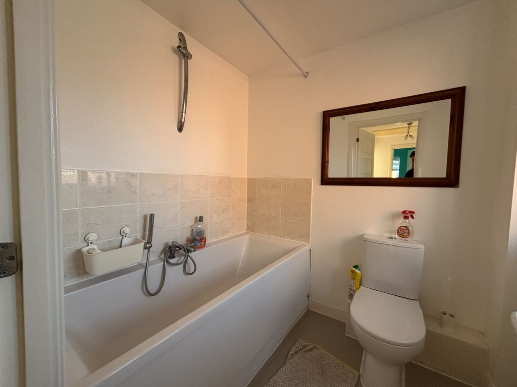 Additional image 10 of 3 bed terraced house to rentBurden Drive Bishopdown, Bishopdown, Salisbury, Wiltshire SP1