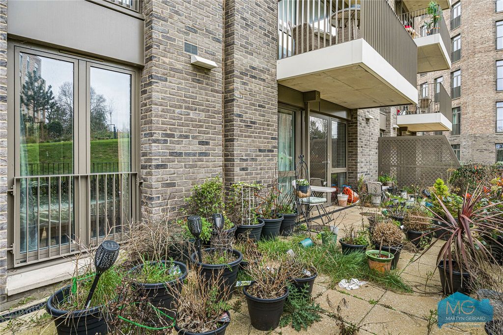 Additional image 10 of 2 bed flat for saleMedawar Drive, London NW7