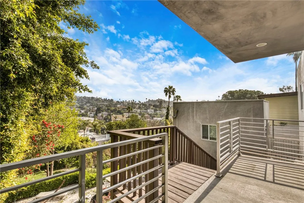 Additional image 28 of 3439 Winslow Dr, Los Angeles, CA 90026