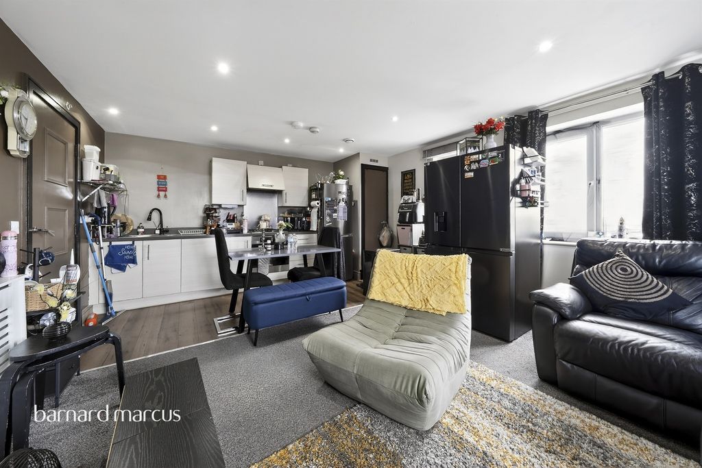 Additional image 2 of 3 bed flat for saleTown Lane, Stanwell, Staines-Upon-Thames TW19