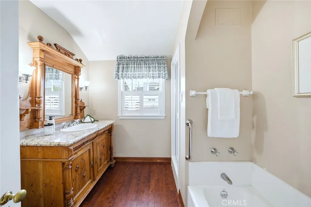Additional image 58 of 62 61st Pl, Long Beach, CA 90803