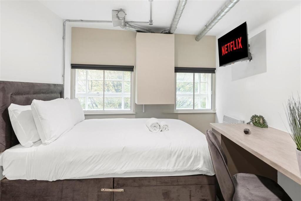 Additional image 2 of Studio to rent28-30 Lister Gate NG1