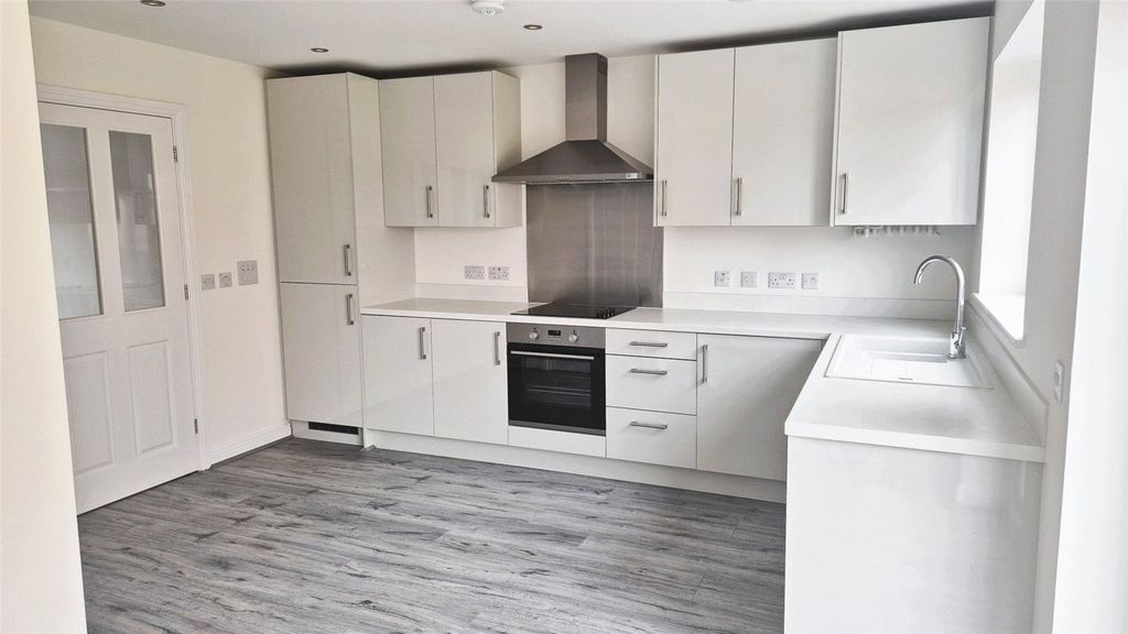 3 bed detached house to rentMerlin Drive, Dumfries DG1 photo 3