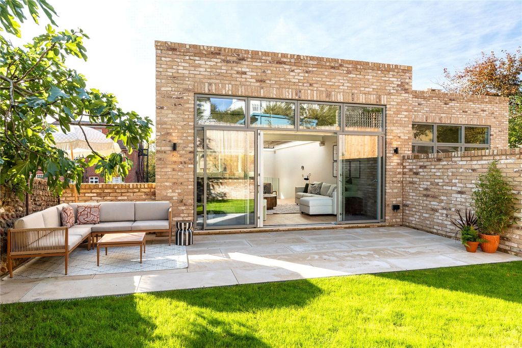 3 bed semi-detached house to rentPreston Park Avenue, Brighton BN1