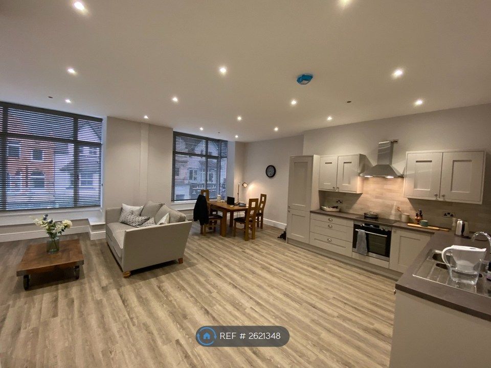 2 bed flat to rentStation Road, Colwyn Bay LL29