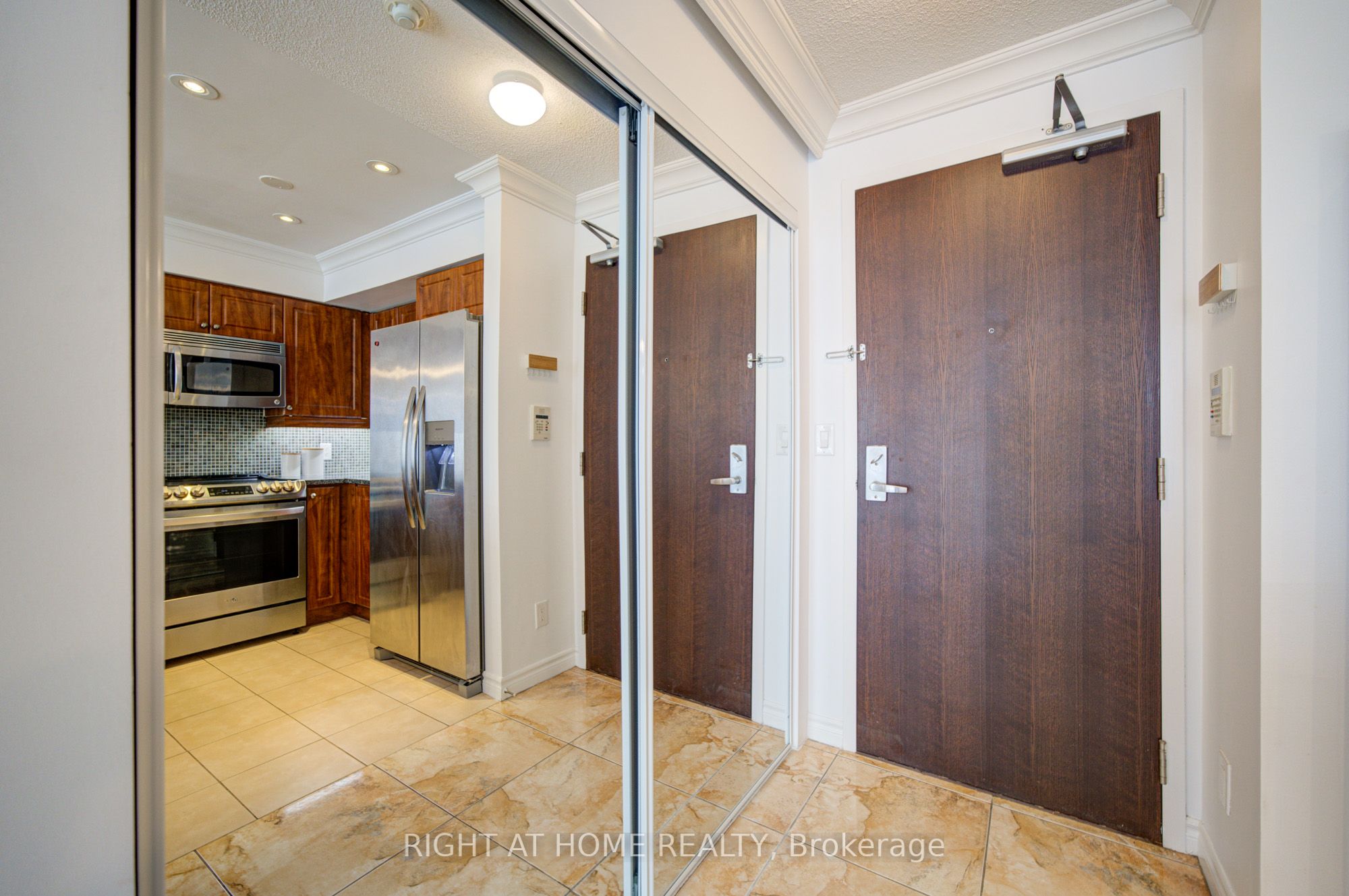 Additional image 6 of 211-335 Rathburn Road W, Mississauga, ON, L5B 0C8