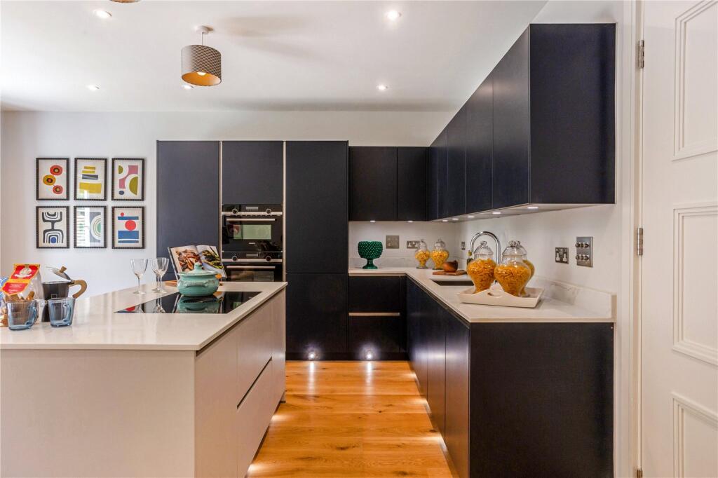 Additional image 5 of House 196 Bridgetower Drive, Holburne Park, Warminster Road, Bath, BA2