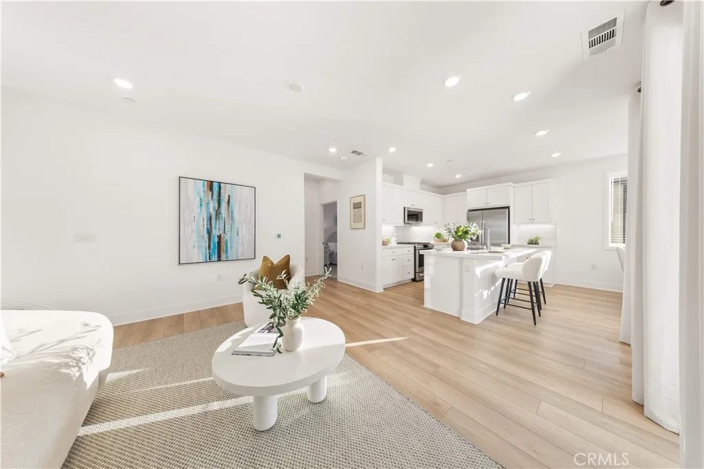 Additional image 11 of 470 Lobata, Irvine, CA 92618