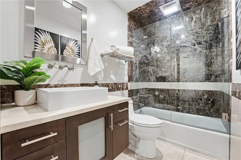 Additional image 29 of 19401 Sunray Lane Unit 204, Huntington Beach, CA 92648