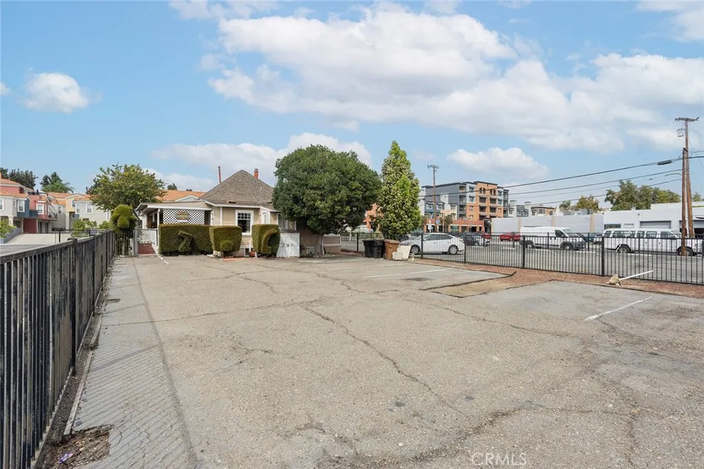 206 W Wilshire Ave, Fullerton, CA 92832