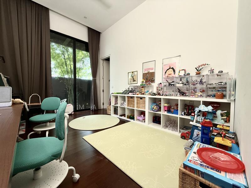Changi Road photo 5