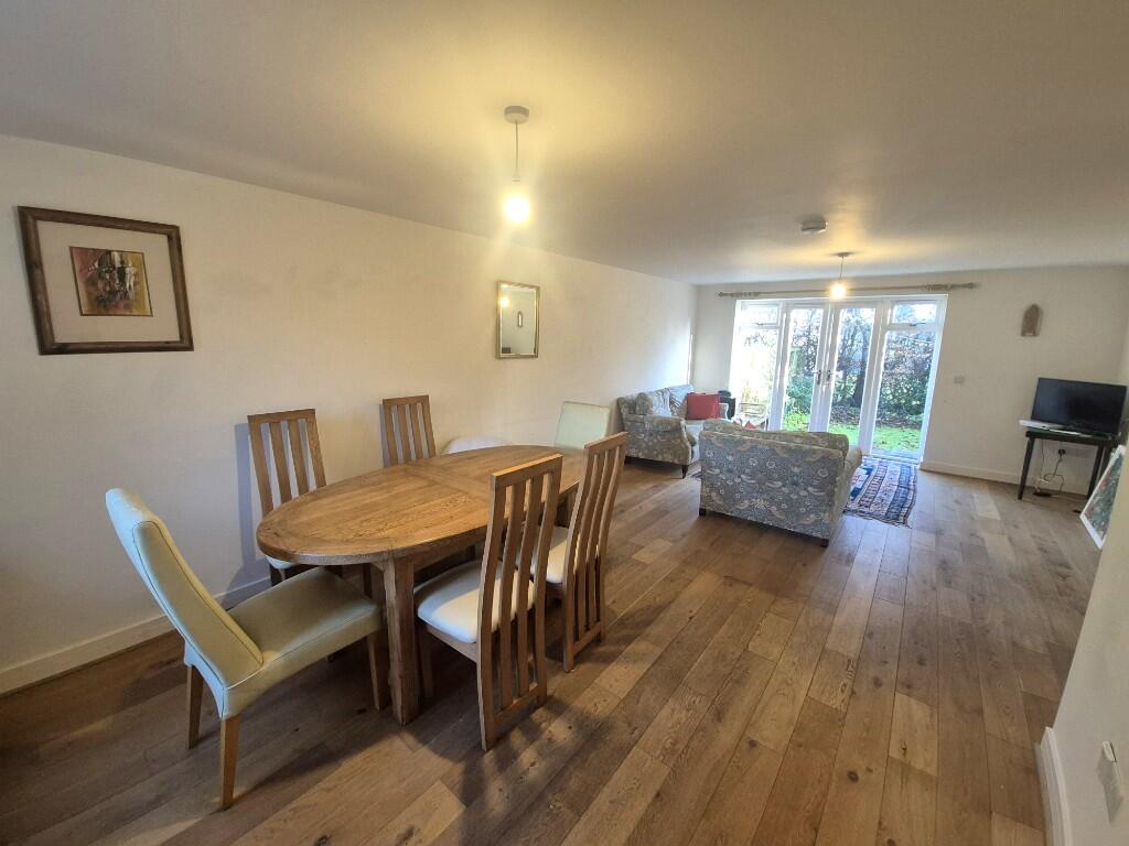 Manor Road, BA12 photo 3