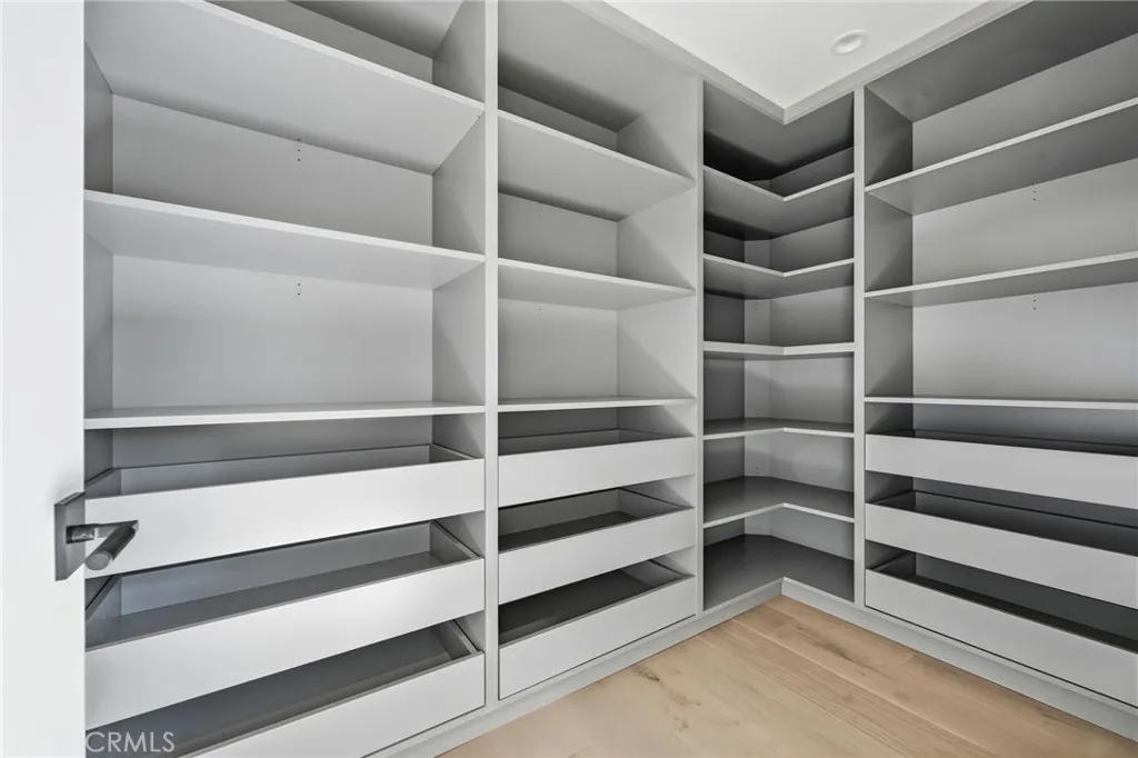 Additional image 33 of 8400 White Oak Ave, Sherwood Forest, CA 91325
